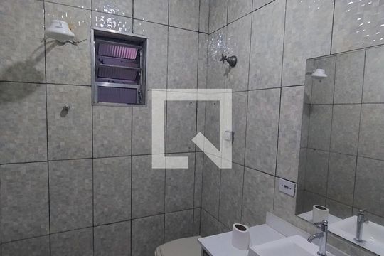Banheiro social casa  de casa à venda com 4 quartos, 143m² em Jardim Petroni, São Bernardo do Campo
