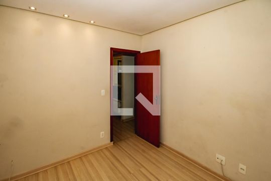 Apartamento à venda com 3 quartos, 65m² em Planalto, Belo Horizonte
