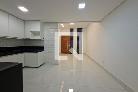 Cozinha de casa à venda com 3 quartos, 105m² em Vila Rica, Lagoa Santa