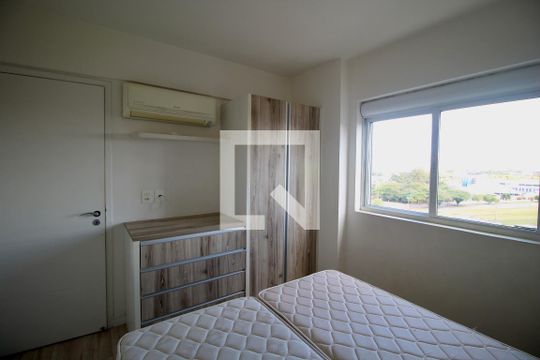 Quarto de apartamento para alugar com 1 quarto, 56m² em Juvevê, Curitiba