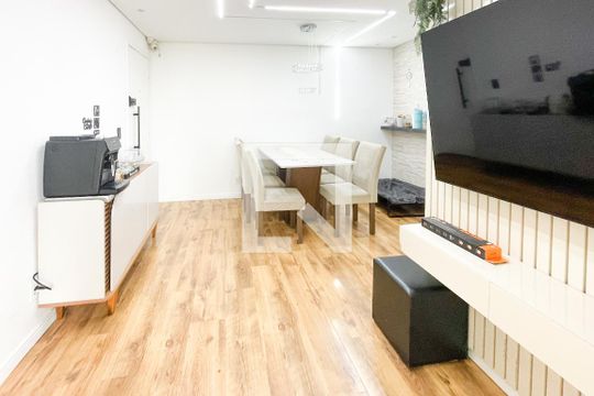 Apartamento à venda com 2 quartos, 52m² em Parque Maria Domitila, São Paulo