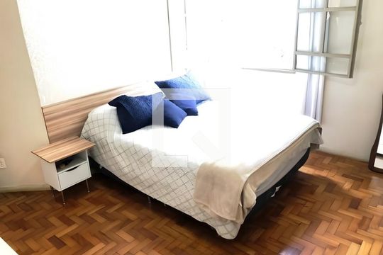 Quarto de casa à venda com 4 quartos, 385m² em São João Batista, Belo Horizonte