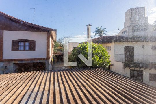 Casa para alugar com 1 quarto, 80m² em Jardim Santa Helena, São Paulo