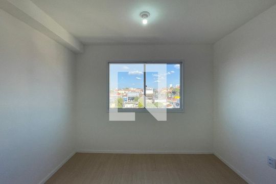 Sala/Cozinha/Área de Serviço de apartamento para alugar com 1 quarto, 18m² em Vila Granada, São Paulo