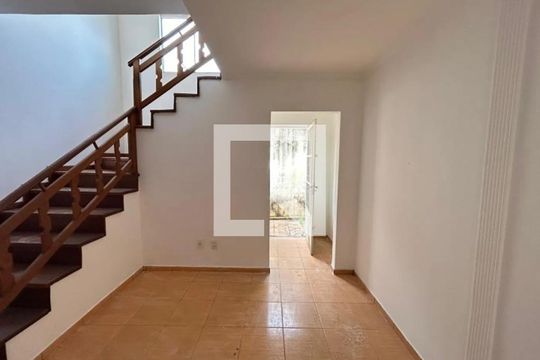 Sala de casa para alugar com 3 quartos, 180m² em Jardim Patricia, Uberlândia