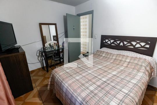 Quarto 1 de casa para alugar com 2 quartos, 199m² em Jardim Samara, São Paulo