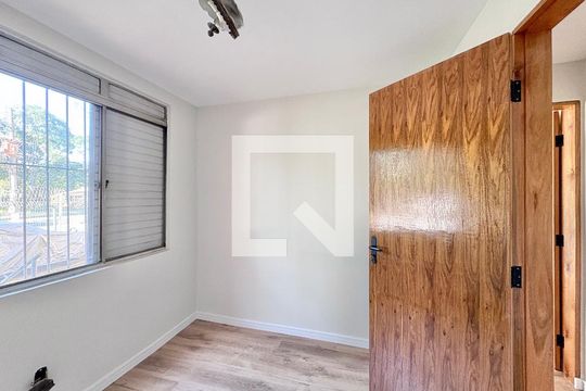 Quarto 1 de apartamento à venda com 2 quartos, 45m² em Piqueri, São Paulo