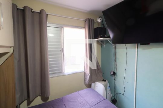 Quarto 2 de apartamento para alugar com 2 quartos, 47m² em Ayrosa, Osasco
