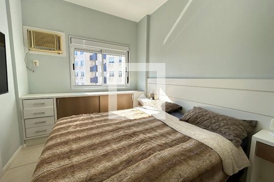 Quarto  de apartamento para alugar com 1 quarto, 70m² em Itacorubi, Florianópolis