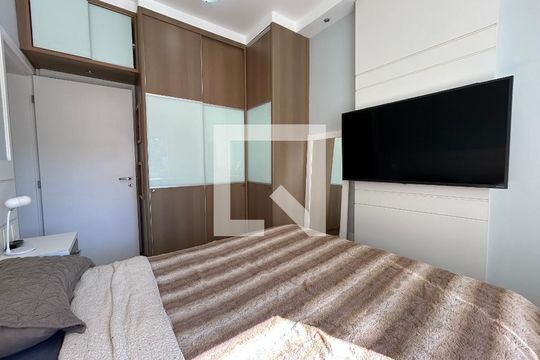 Quarto  de apartamento para alugar com 1 quarto, 70m² em Itacorubi, Florianópolis