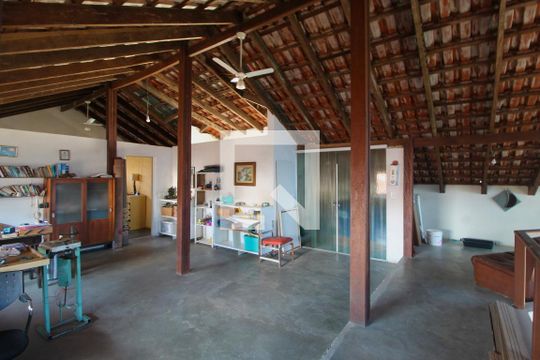 Mezanino de casa à venda com 5 quartos, 300m² em Barreirinha, Curitiba