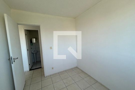 Quarto 1 de apartamento para alugar com 2 quartos, 44m² em Honório Gurgel, Rio de Janeiro