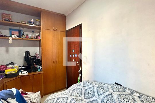 Quarto 1 de casa para alugar com 4 quartos, 250m² em Jardim Santa Cecilia, Guarulhos