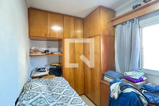 Quarto 1 de casa para alugar com 4 quartos, 250m² em Jardim Santa Cecilia, Guarulhos