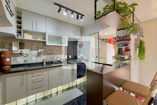 Cozinha de casa de condomínio à venda com 3 quartos, 86m² em Parque Renato Maia, Guarulhos