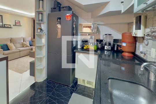 Cozinha de casa de condomínio à venda com 3 quartos, 86m² em Parque Renato Maia, Guarulhos