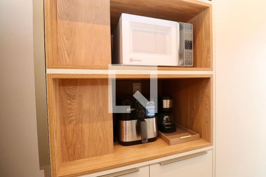 Studio de kitnet/studio para alugar com 1 quarto, 20m² em Caminho das Árvores, Salvador