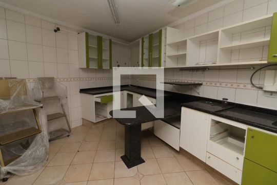 Cozinha de casa à venda com 3 quartos, 213m² em Jaguaribe, Osasco