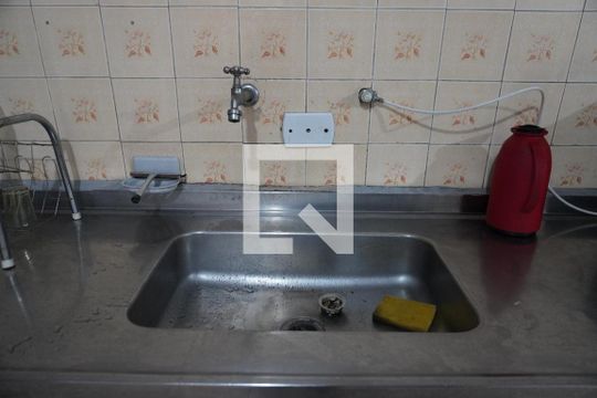 Cozinha de casa para alugar com 2 quartos, 60m² em Itaquera, São Paulo