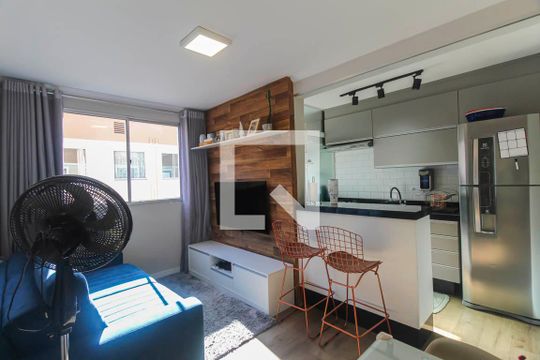 Apartamento à venda com 2 quartos, 46m² em Jardim Santa Teresinha, São Paulo