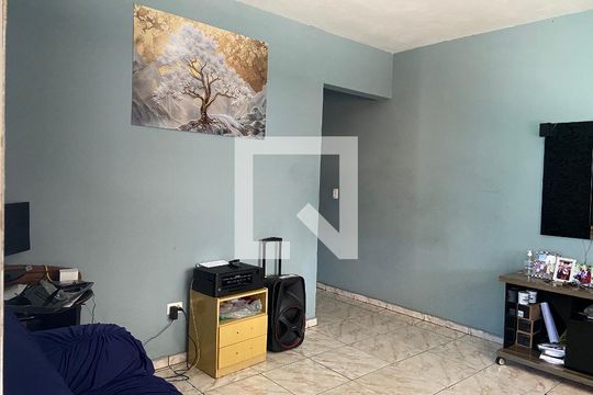 Sala de casa à venda com 5 quartos, 300m² em Veloso, Osasco