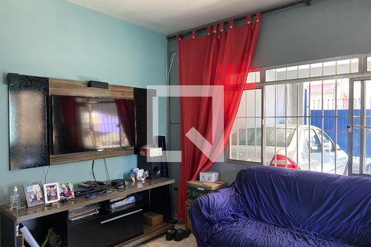Sala de casa à venda com 5 quartos, 300m² em Veloso, Osasco