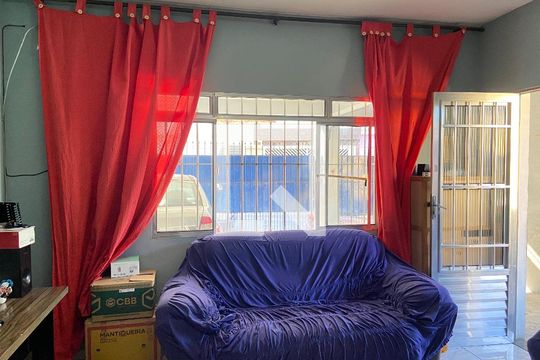 Casa à venda com 5 quartos, 300m² em Veloso, Osasco