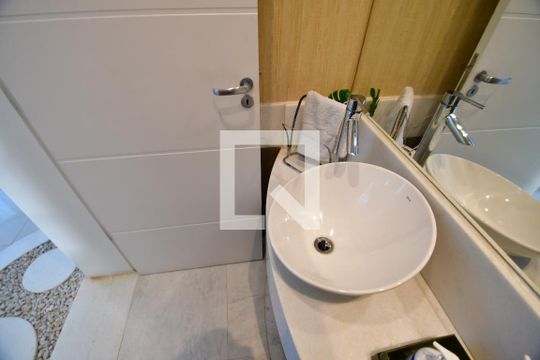 Lavabo de casa de condomínio para alugar com 4 quartos, 472m² em Parque Imperador, Campinas