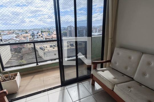 Apartamento para alugar com 3 quartos, 125m² em Vila Nova, Cabo Frio