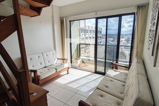 Apartamento para alugar com 3 quartos, 125m² em Vila Nova, Cabo Frio