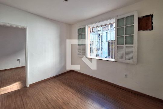 Quarto 1 de casa para alugar com 2 quartos, 50m² em Largo do Barradas, Niterói