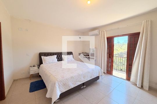 Suíte 1 de casa à venda com 5 quartos, 403m² em Serra dos Cristais, Várzea Paulista