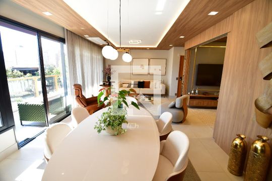 Sala de apartamento à venda com 3 quartos, 170m² em Cambuí, Campinas