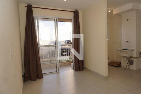 Sala de apartamento para alugar com 2 quartos, 46m² em Jardim Vitória, Embu das Artes