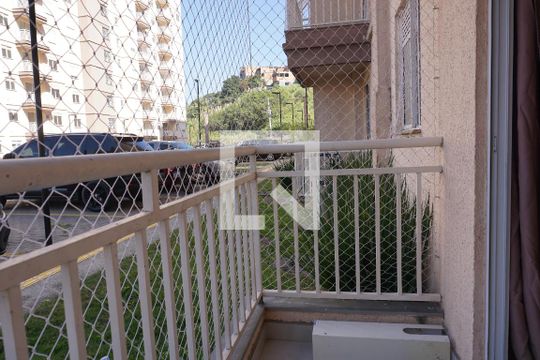 Varanda de apartamento para alugar com 2 quartos, 46m² em Jardim Vitória, Embu das Artes