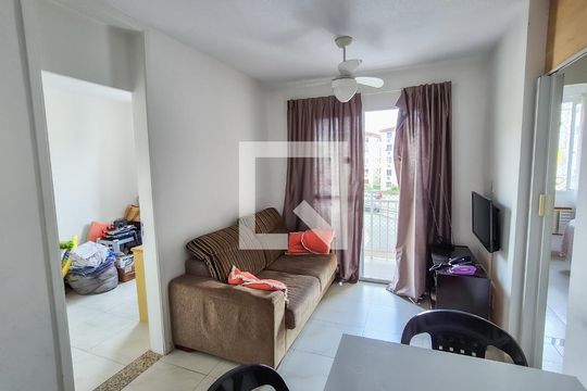 Sala de apartamento à venda com 3 quartos, 52m² em Parada de Lucas, Rio de Janeiro
