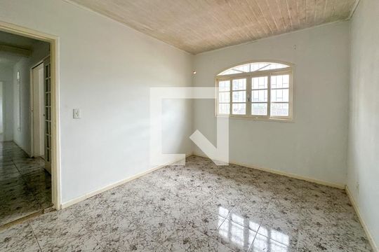 Suíte 1 de casa para alugar com 3 quartos, 200m² em Barreiros, São José