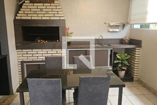 Apartamento à venda com 2 quartos, 148m² em Navegantes, Porto Alegre