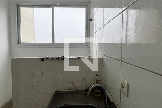 Cozinha de apartamento para alugar com 2 quartos, 47m² em Vila Guaraciaba, Santo André