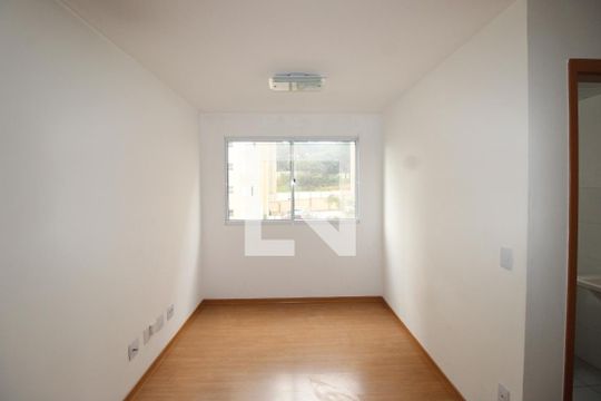Sala / Cozinha de apartamento para alugar com 2 quartos, 43m² em Colônia (zona Leste), São Paulo