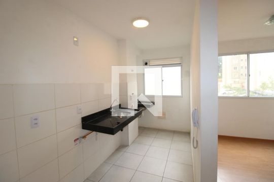 Sala / Cozinha de apartamento para alugar com 2 quartos, 43m² em Colônia (zona Leste), São Paulo