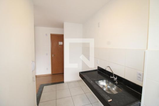 Sala / Cozinha de apartamento para alugar com 2 quartos, 43m² em Colônia (zona Leste), São Paulo