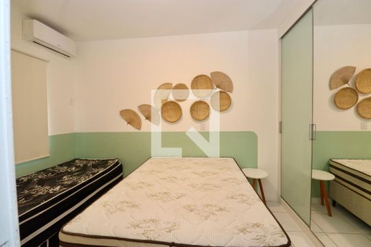 Quarto 1 de apartamento para alugar com 2 quartos, 90m² em Praia do Flamengo, Salvador