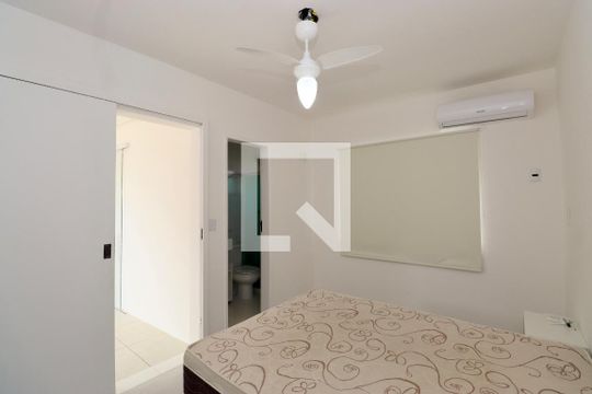 Quarto 2 de apartamento para alugar com 2 quartos, 90m² em Praia do Flamengo, Salvador