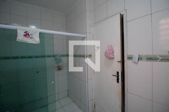 Banheiro  de casa à venda com 3 quartos, 500m² em Vila Albertina, São Paulo
