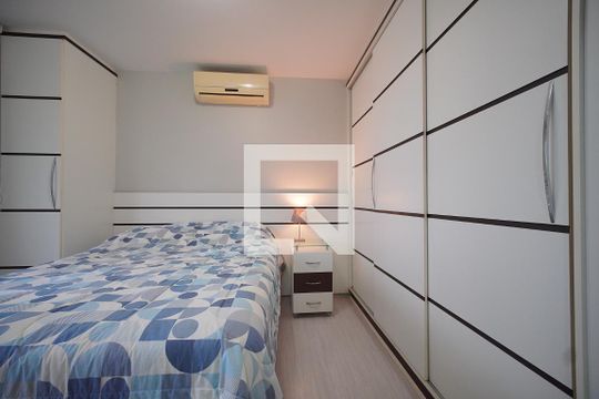 Suíte de apartamento para alugar com 3 quartos, 99m² em Capoeiras, Florianópolis