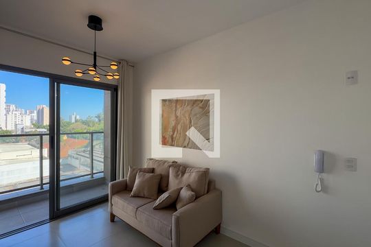Sala de apartamento para alugar com 2 quartos, 45m² em Santo Amaro, São Paulo