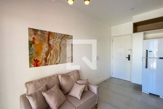 Sala de apartamento para alugar com 2 quartos, 45m² em Santo Amaro, São Paulo