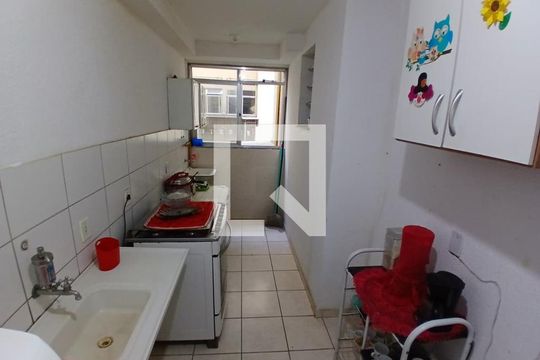 Cozinha de apartamento para alugar com 2 quartos, 47m² em Marapicu, Nova Iguaçu
