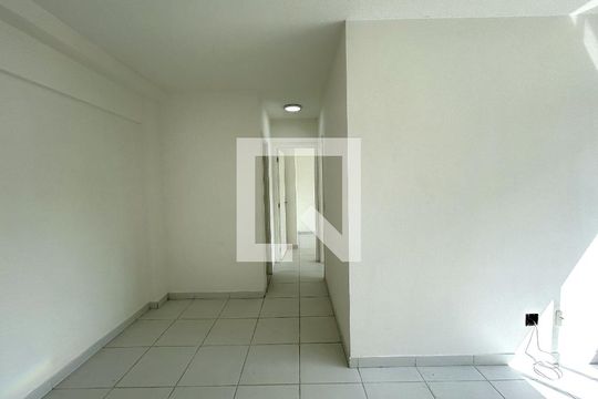 Corredor de apartamento para alugar com 2 quartos, 50m² em Engenho de Dentro, Rio de Janeiro